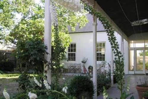 Camellia Cottage Bed & Breakfast Scotsburn Экстерьер фото
